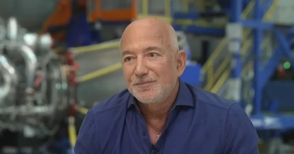 Jeff Bezos Shrugs off AI Worries